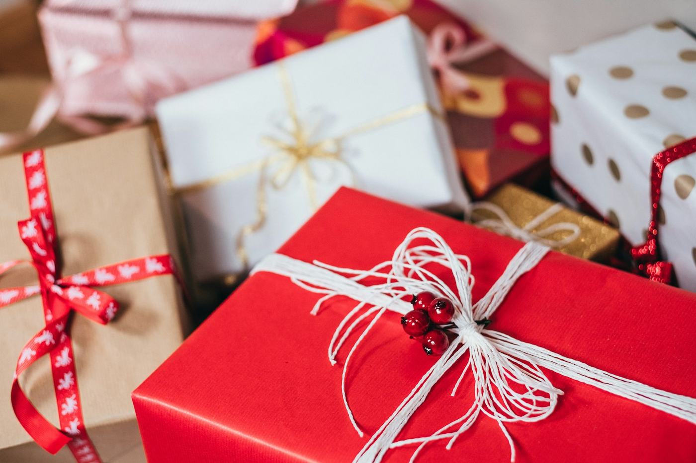 Secret Santa Gift-Wrapping Workshop